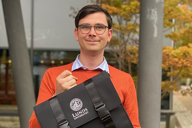 Porträttbild på Jeff utanför LUX