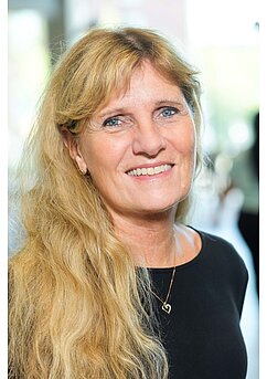Porträttbild: Moa Holmqvist